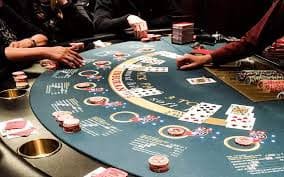 Tampilan pertandingan Valorant live di aplikasi celo slot dengan statistik real-time dan skor tim